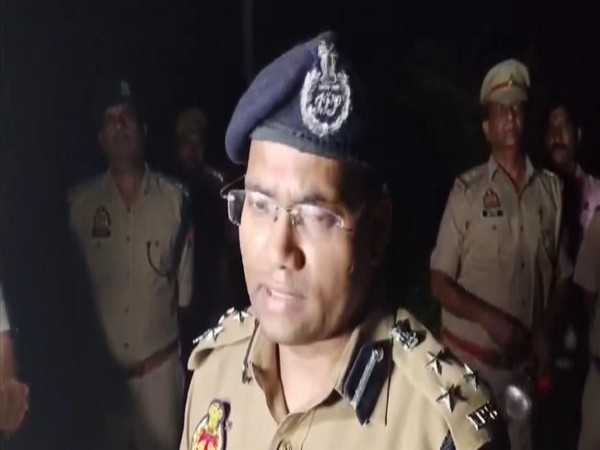 Gas cylinder on UP railway track triggers alarm; train driver applies emergency brakes, averts mishap