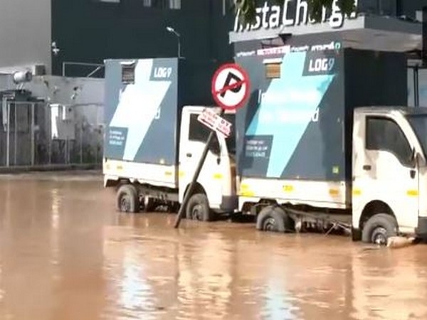 Heavy rains in Bengaluru, several parts of city witness waterlogging; opposition hits out at Siddaramiah govt