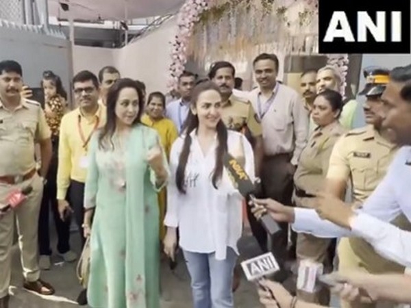 'It is your duty...': Hema Malini, daughter Esha Deol urges citizens to vote