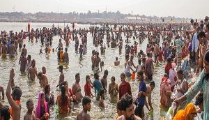 Maha Kumbh: Devotees flock to Triveni Sangam ahead of Mahashivratri