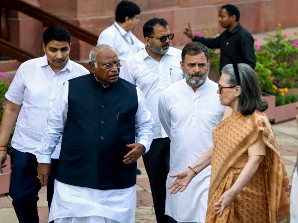 Pahalgam Terror Attack: Congress calls for special Parliament session 