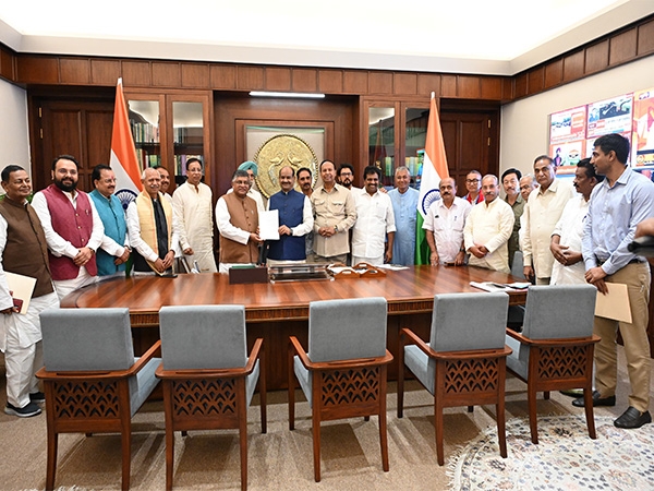 MPs submit memorandum to Lok Sabha Speaker seeking Justice Varma removal