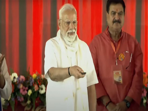 UP: PM Modi inaugurates development projects worth Rs 2200 Cr in Varanasi