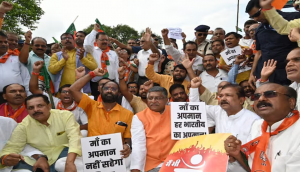 Bihar Bandh: Senior BJP leaders take to streets, Ravi Shankar Prasad targets Rahul Gandhi’s silence