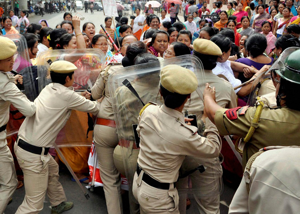 manipur agitation curfew