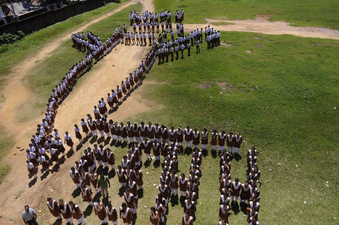 Students_Agartala_pay tribute to Kalam