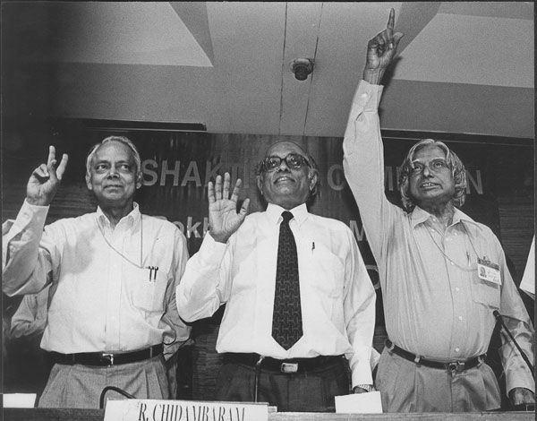 APJ Kalam at DRDO. Photo: (Photo by Prakash  Singh/Hindustan Times via Getty Images)