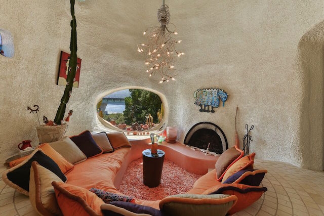 Flintstone house 2