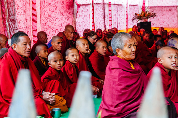 buddhist pilgrims/600 width/Raquel Maria Carbonell Pagola for getty