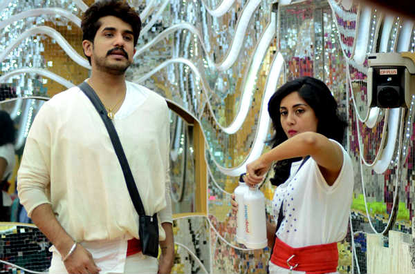 Rimi-Suyyash-Bigg-Boss9-colors