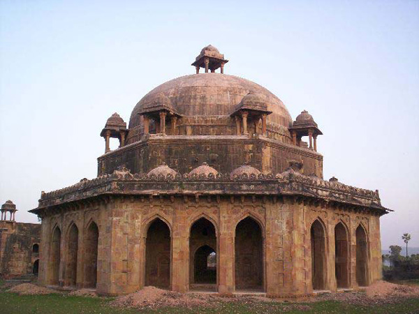 Bakhtiar Khan tomb/Live embed/file