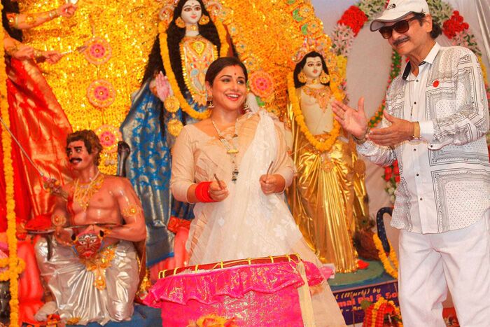 Mumbai_DurgaPuja_VidyaBalan_PTI