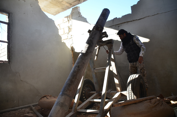 ISIS-fighter-missile-launcher . Huseyin Nasir/Anadolu Agency/Getty Images