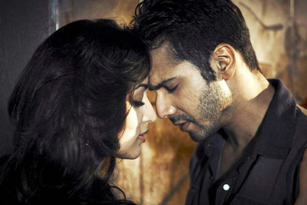 Varun-Dhawan-Yami-Gautam-Badlapur-still