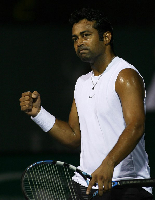 leander-paes . AFP/Dibyangshu Sarkar