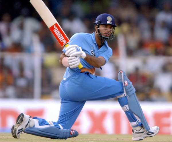 Yuvraj Singh_Michael Bradley/AFP