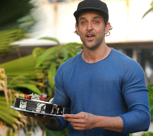 Hrithik-Roshan-birthday-IANS-600