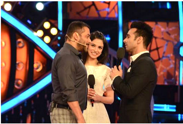 Salman-Khan-Sanam-Re-Bigg-Boss9-Colors-600