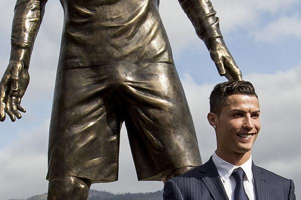 cristiano-ronaldo-statue-unveiling . Getty