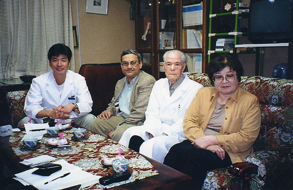 Dr Yoshimi