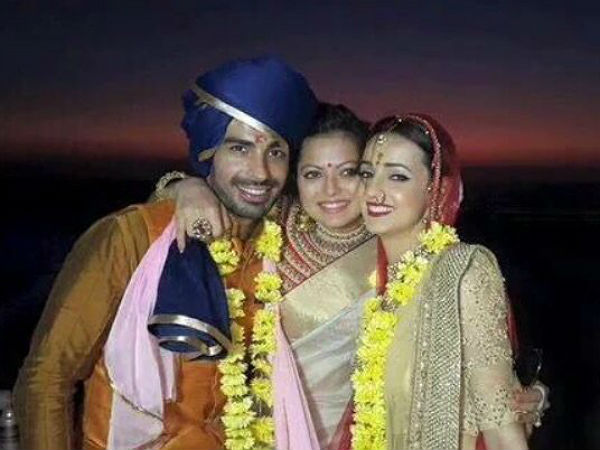 Sanaya-Irani-Mohit-Sehgal-wedding1-Instagram/ Twitter-600