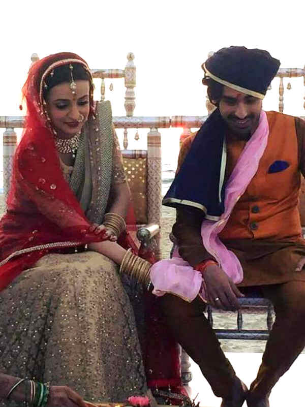 Sanaya-Irani-Mohit-Sehgal-wedding9-Instagram/ Twitter-600