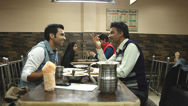 Aligarh-Rajkumar-Rao-Manoj-Bajpai-film-still2-600