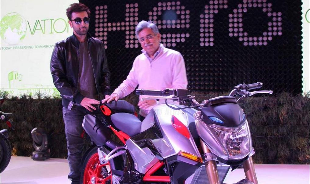 Ranbir kapur honda motocorp auto expo 4.jpg