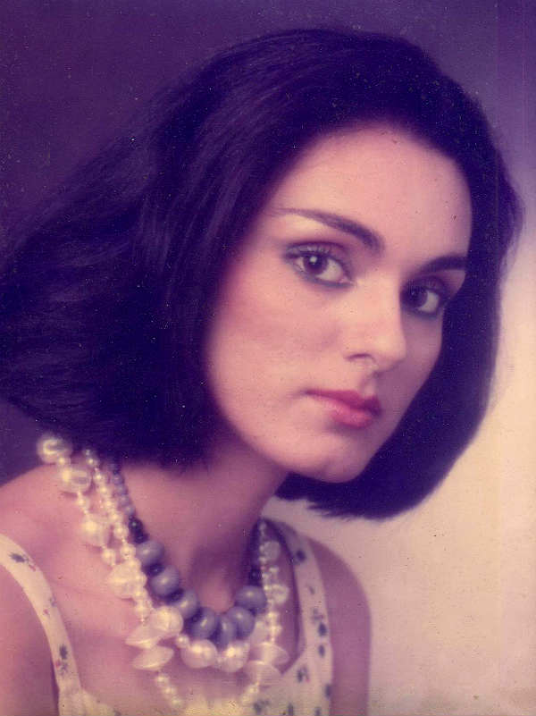 Neerja-Bhanot-unseen-photos1-600-CatchNews