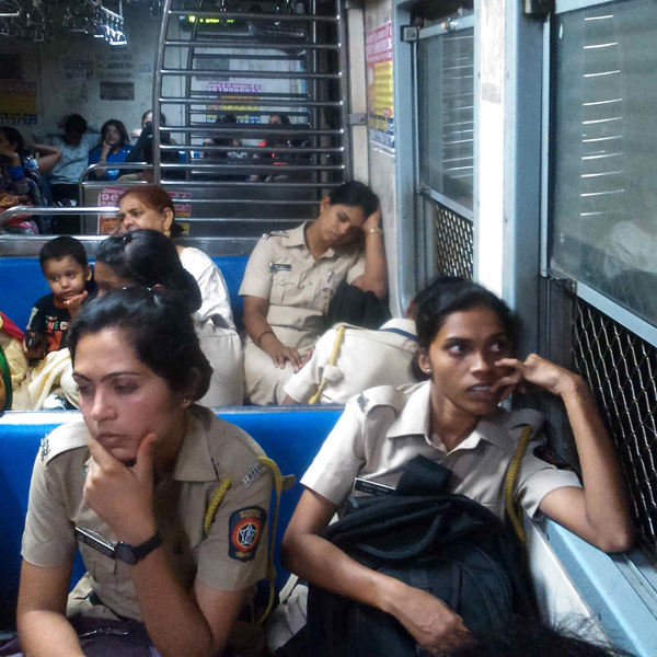 Train12.