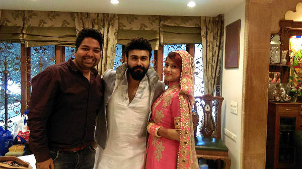 Aarya-Babbar-wedding-Twitter2-600