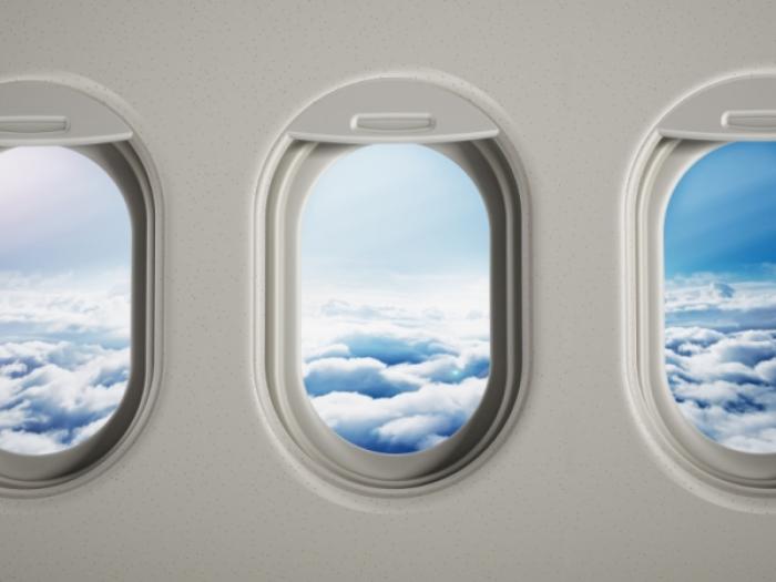 टेक ऑफ और लैंडिंग के दौरान क्यों खुली रखनी पड़ती है विमान की खिड़की?