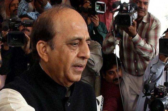 Dinesh-Trivedi--1.jpg