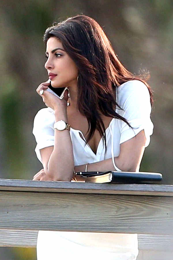 Priyanka-Chopra-Baywatch-stills-Twitter4-600