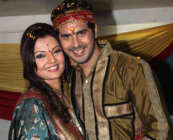 Deepshikha-Nagpal-Keshav-Arora-file-photo-600