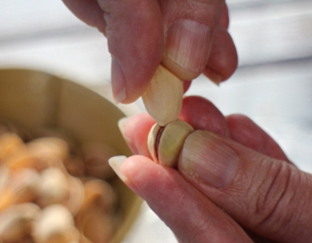 pistachio opening easily.jpg