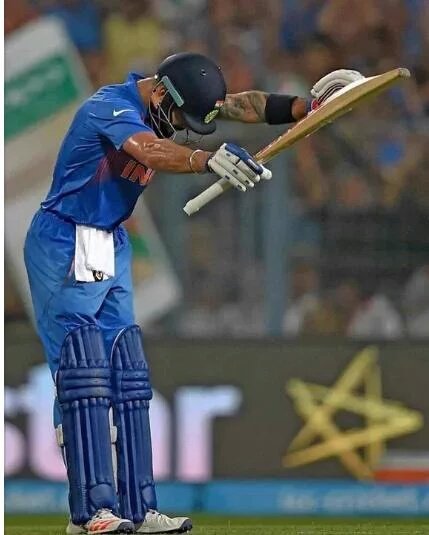 Virat saluting sachin1.jpg