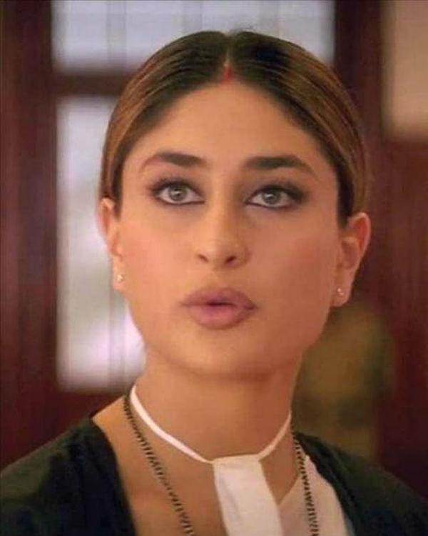 Kareena-Kapoor-Khan-Aitraaz-still-600