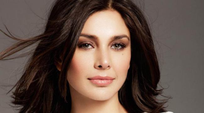 lisa ray1.jpg