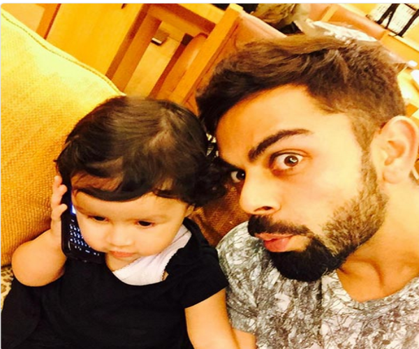 Virat Kohli selfie1