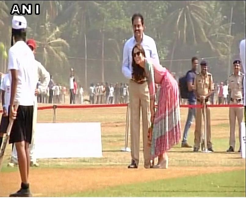 Kate middleton at mumbai with sachin2.jpg