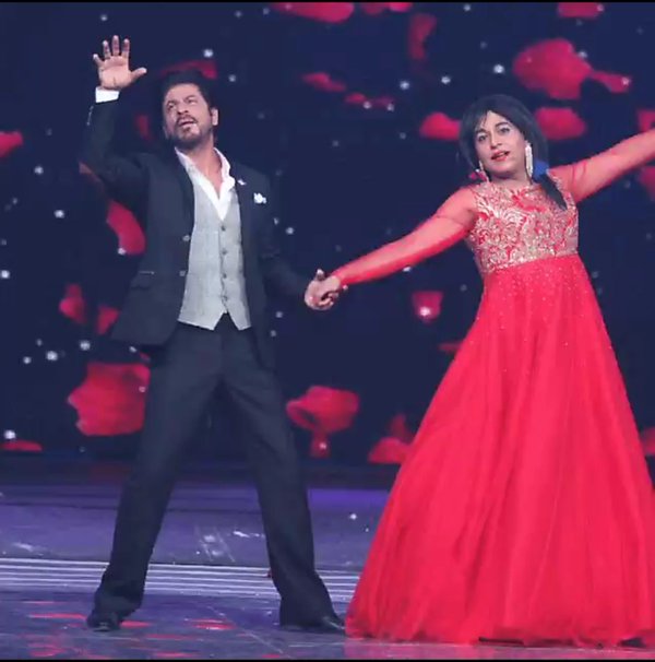 shahrukh Khan femina miss india.jpg