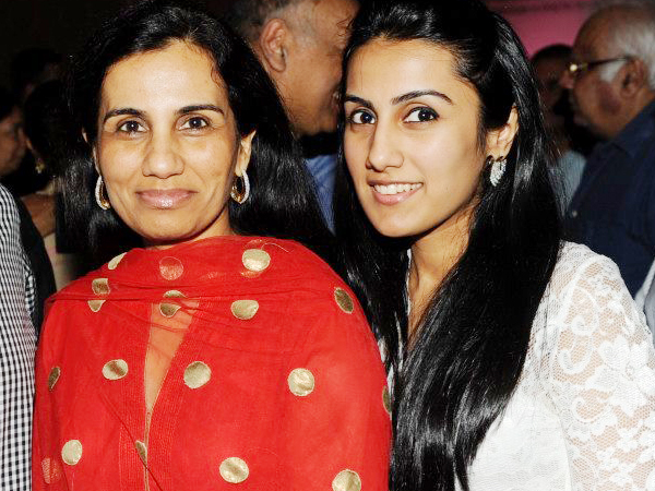 chanda & AArti kochhar.jpg