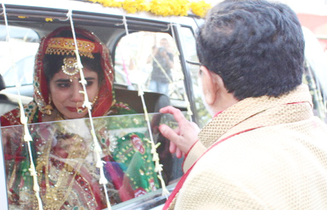 Ravindra-Jadeja-and-Reeva-Solanki-1460887775.jpg