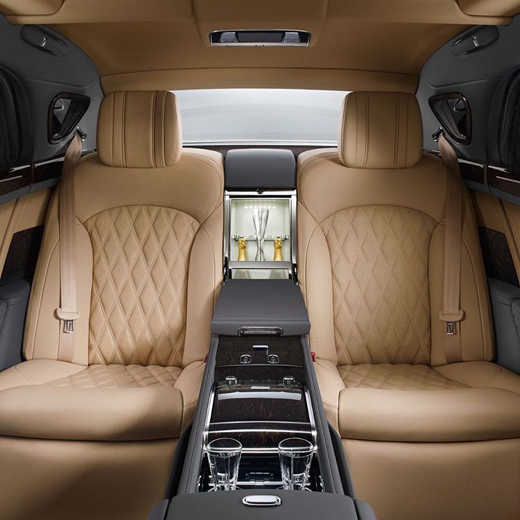 Bentley Bentayga2.jpg