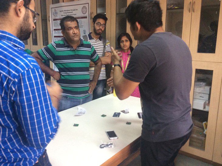 iit-open-house-embed3-paperless-attendance-system-img-0310.jpg