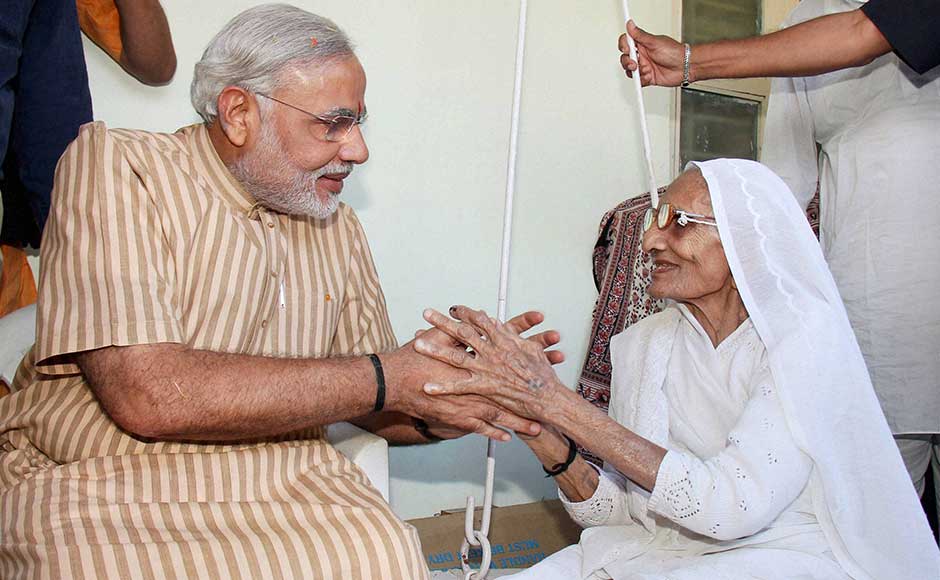 NarendraModi_Mother.jpg
