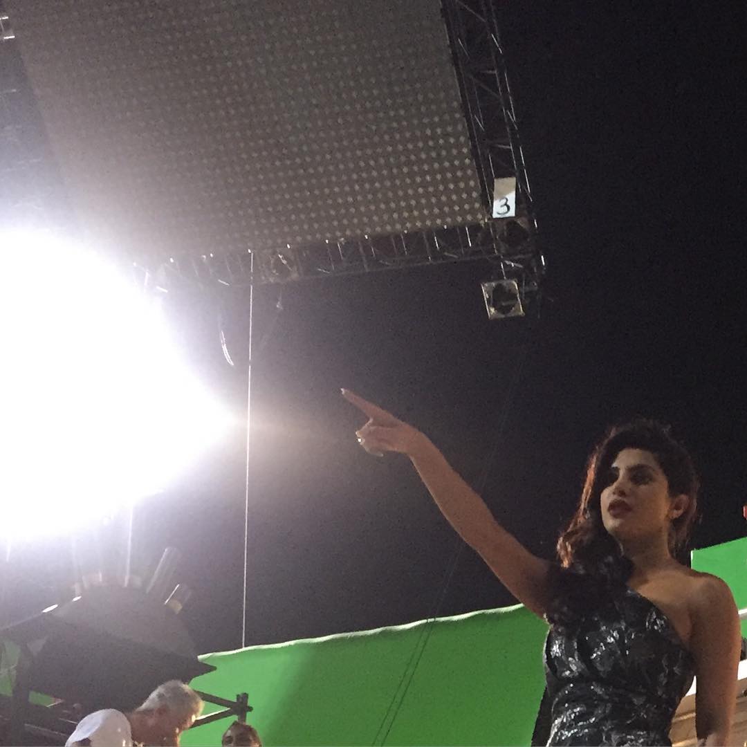 Priyanka chopra beywatch pics2.jpg