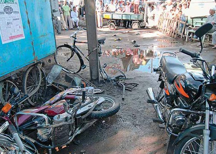 2008 Malegaon Blast Case: SC seeks reply from Centre and NIA | Catch ...