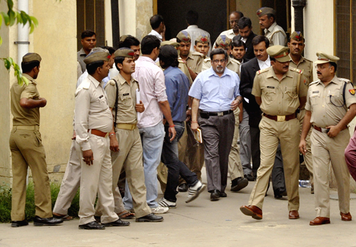 Aarushi Murder Case: ex-CBI officer forced me to confess to murders, claims Rajesh Talwar's aide 